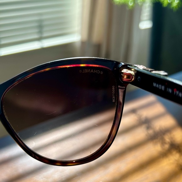 CHANEL Cateye Havana Brown Sunglasses, Authenticity Card, Original Case (5281-Q) - Picture 9 of 16